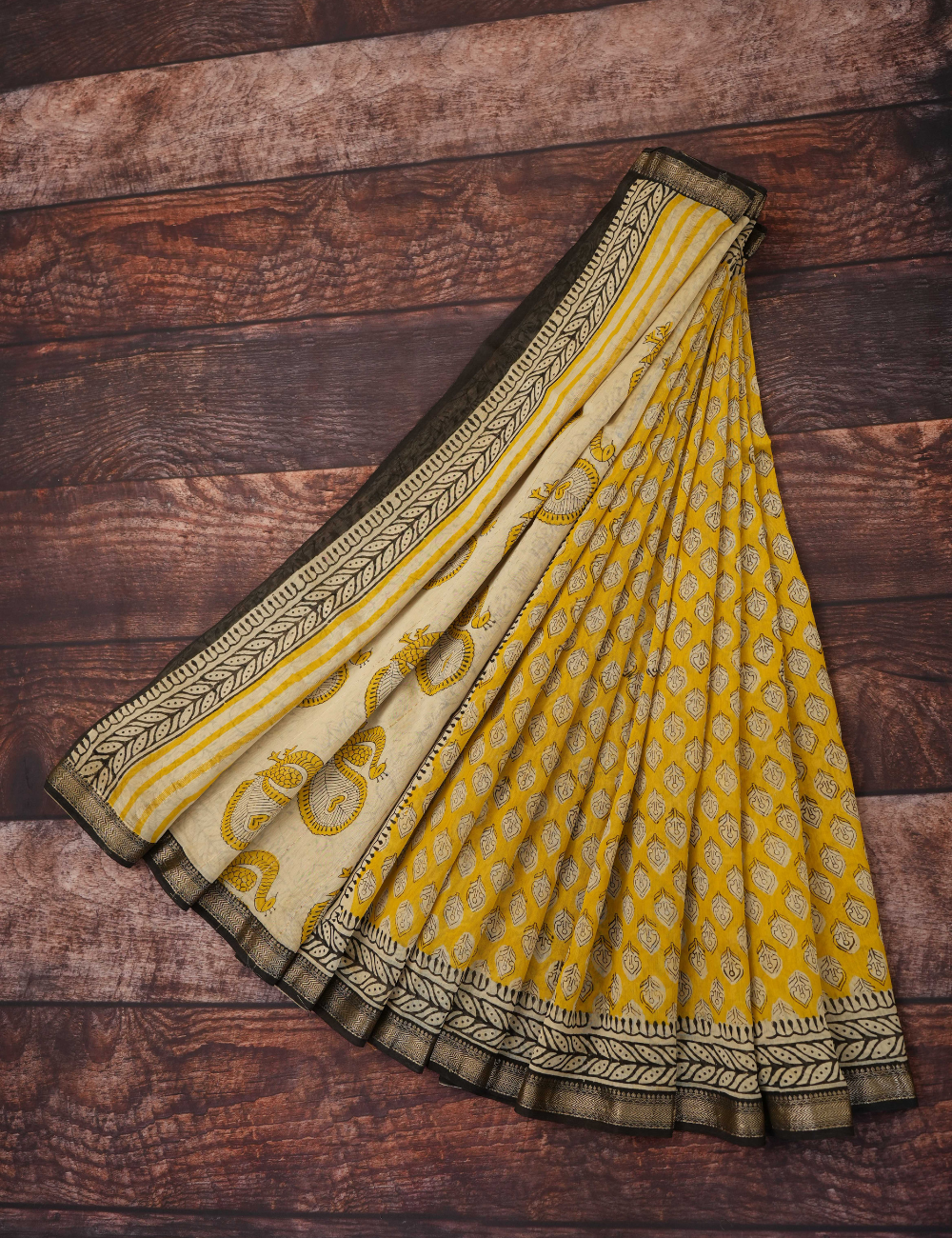 Daffodils Grace  – Yellow & Black - Maheshwari Silk Cotton Saree