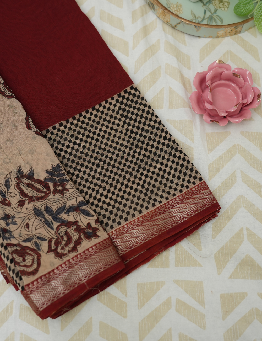 Maroon Majesty - Maroon & Black - Maheshwari Silk Cotton Saree